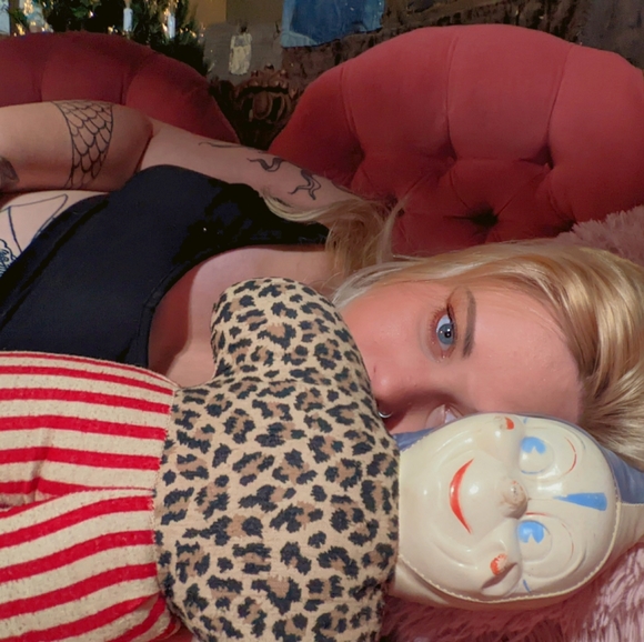 Meet your Posher, Maranda - Picture 3 of 3